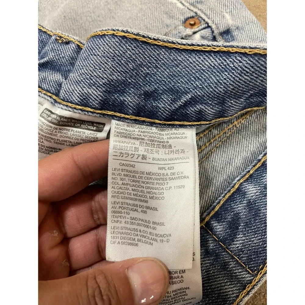 Levis 505 Jeans Mens 33x29 Light Wash Distressed Straight Zip Fly PC9 00505-4891